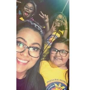 Meet your Posher, Alma